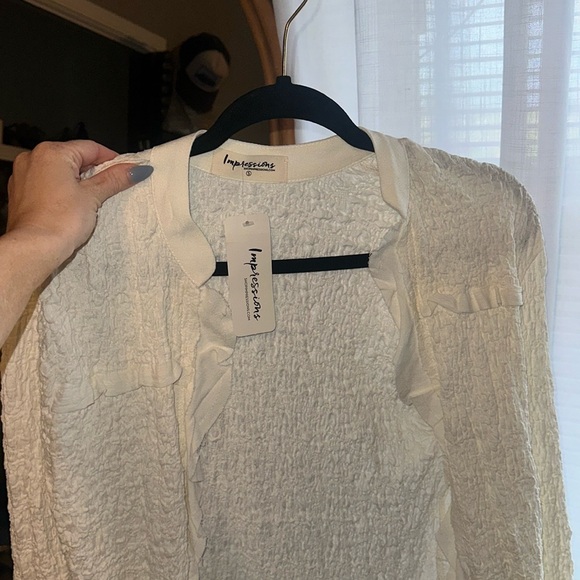 Cream Ruffle Long Sleeve Top - Picture 2 of 2